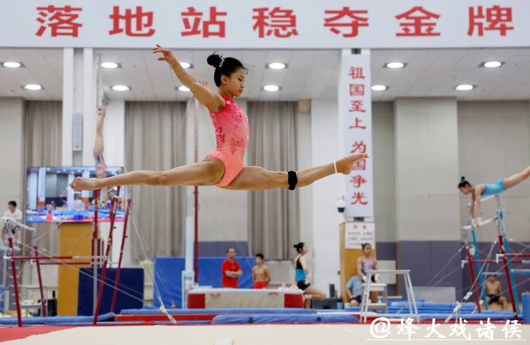 中国体操队冬训进行时:提升难度、适应赛制 中国体操队冬训进行时:提升难度、适应赛制