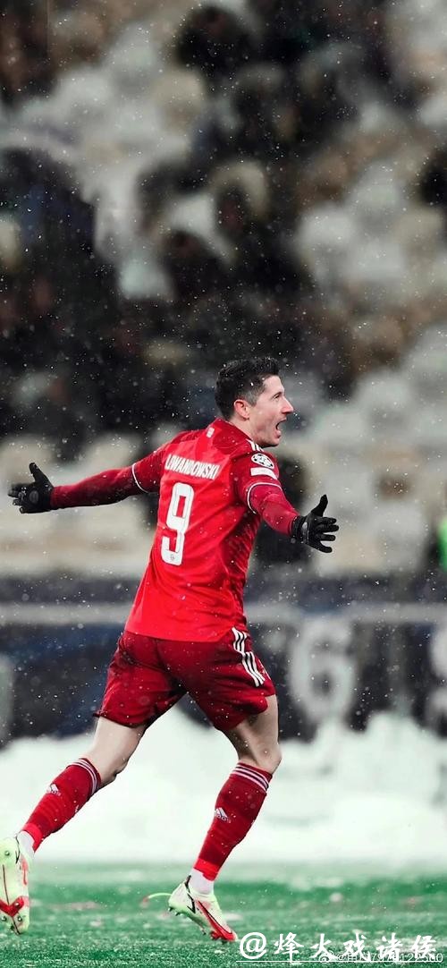 德甲-莱万平进球纪录 拜仁开场27秒+补时失球2-2